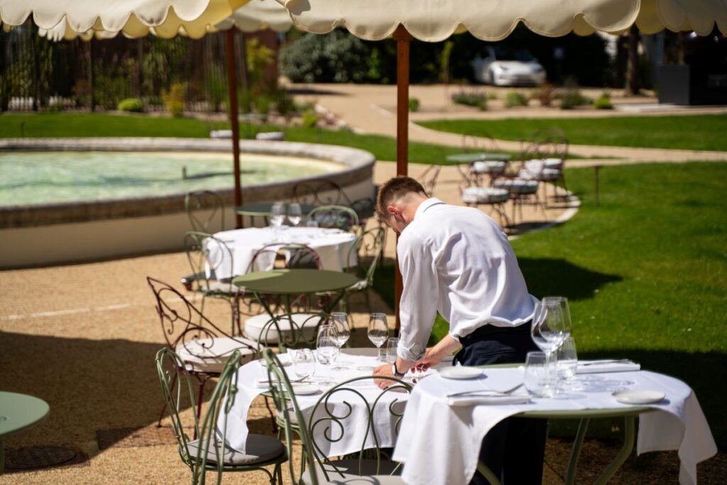 extérieur terrasse restaurant portereau